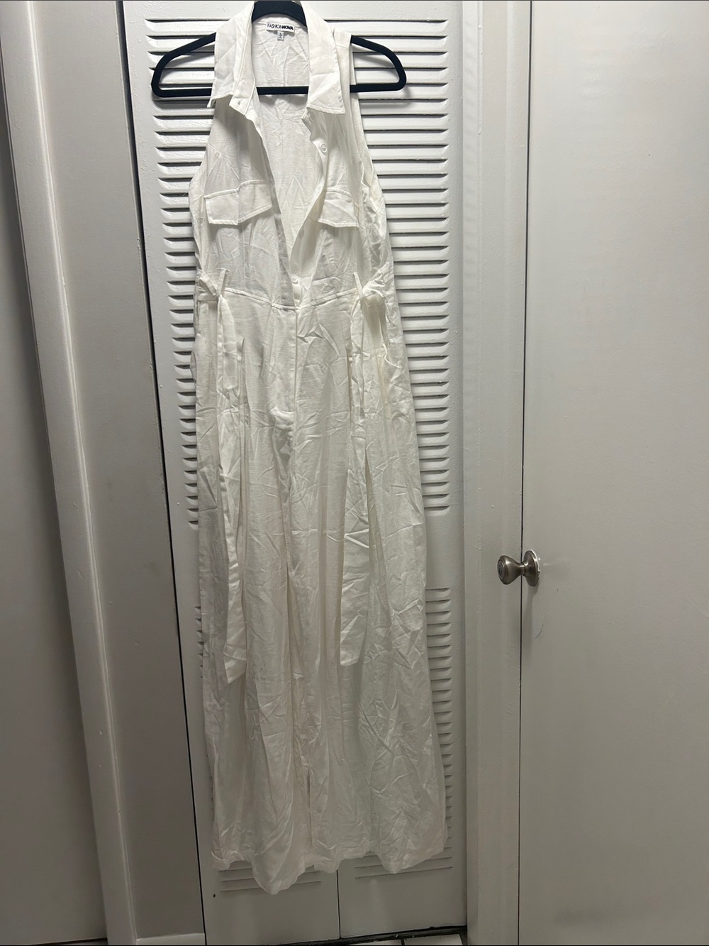 Lightweight White Sleeveless Jumpsuit